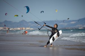 Foto Tarifa kiten kitesurfen in Tarifa bij onze accommodatie in Tarifa